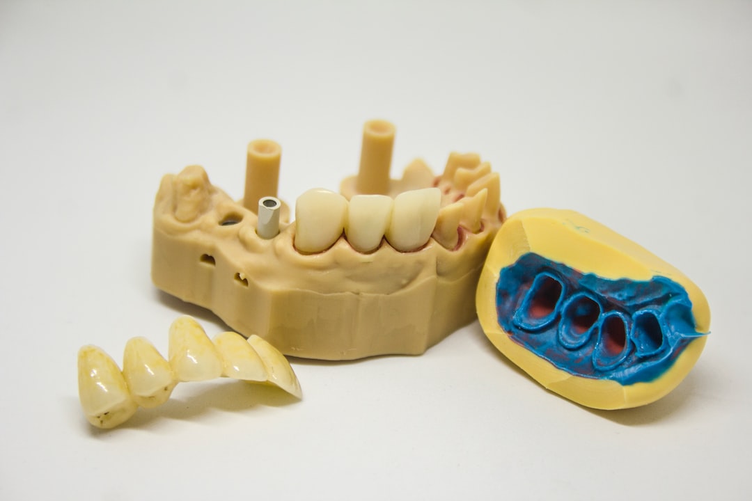 Ankara Şeffaf Plak - İnvisalign Nedir?